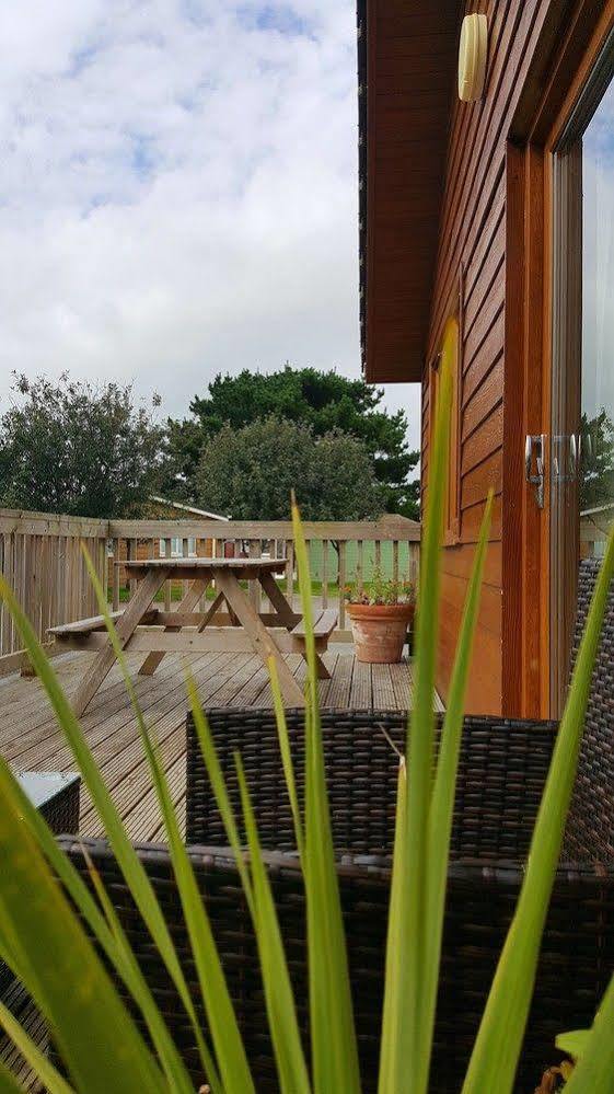 Atlantic Bays Holiday Park Padstow Exterior foto