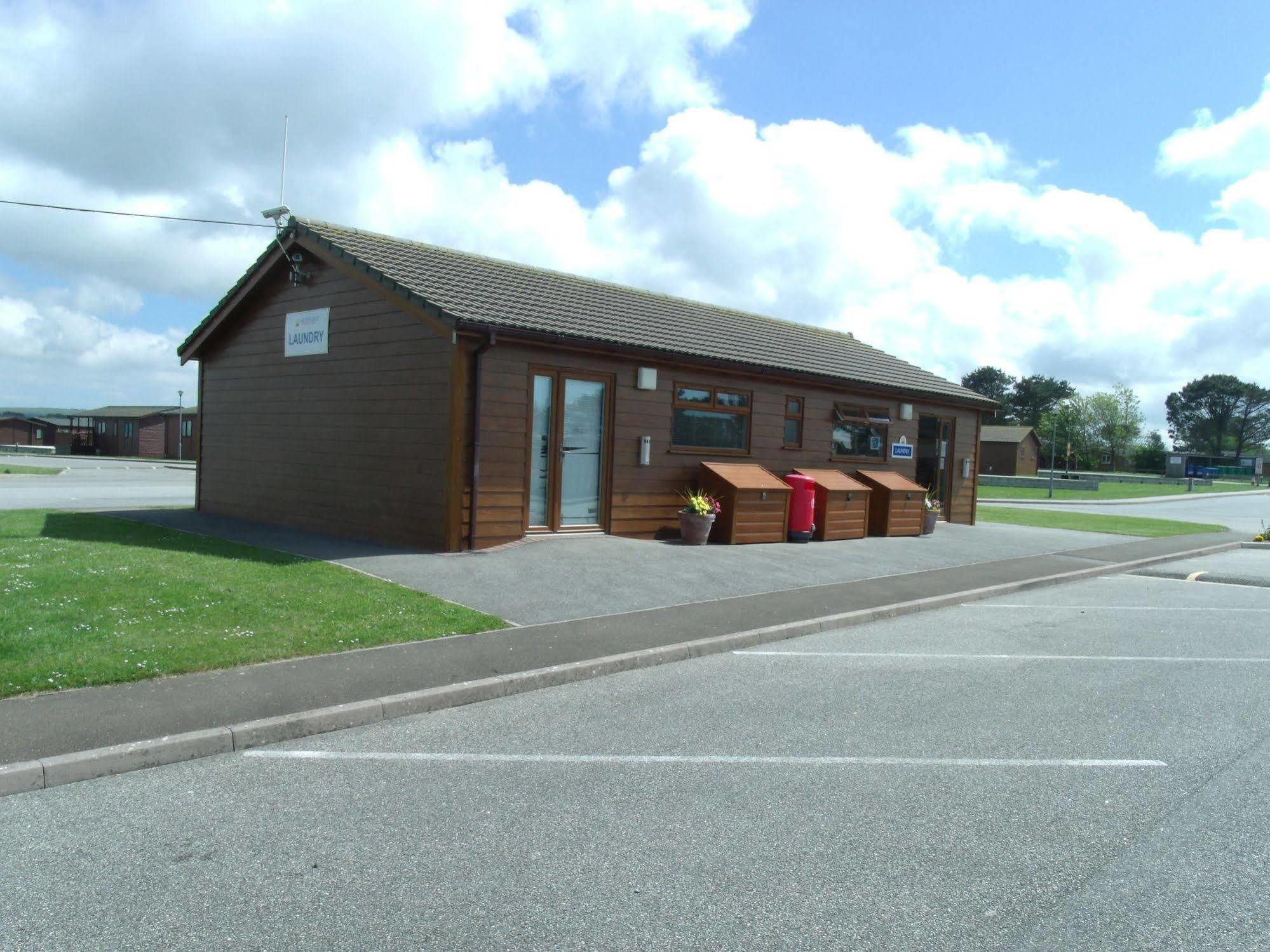 Atlantic Bays Holiday Park Padstow Exterior foto